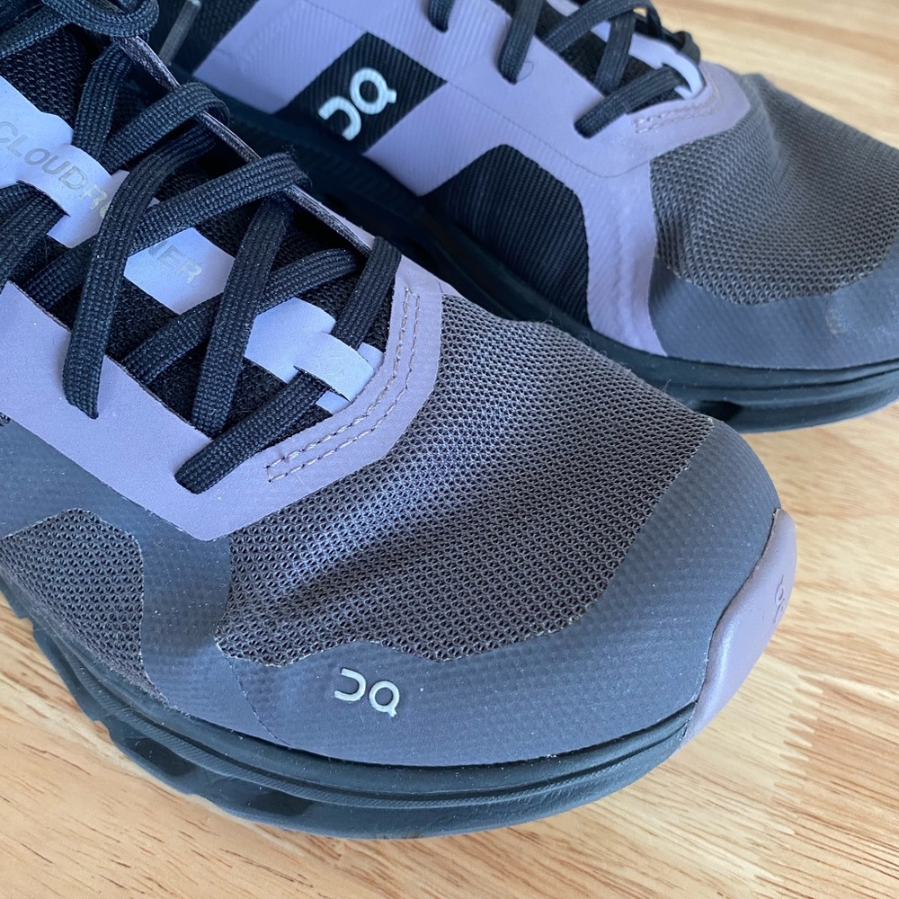OnCloud Runner Athletic Shoes Lilac/Black/Purple - Picture 5 of 12